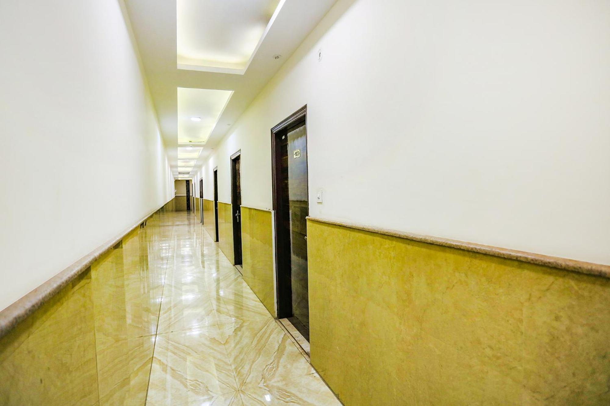Fabhotel The Kiara New Delhi