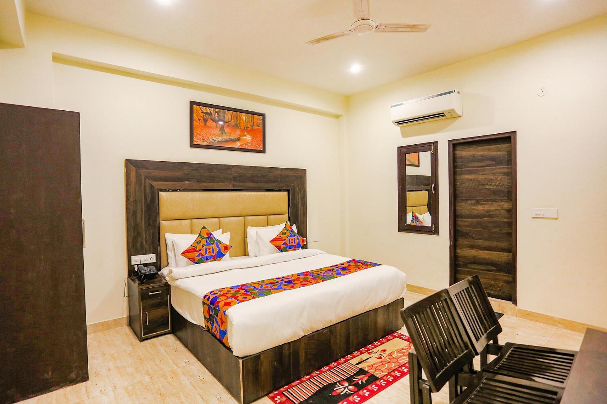 Fabhotel The Kiara 3* New Delhi