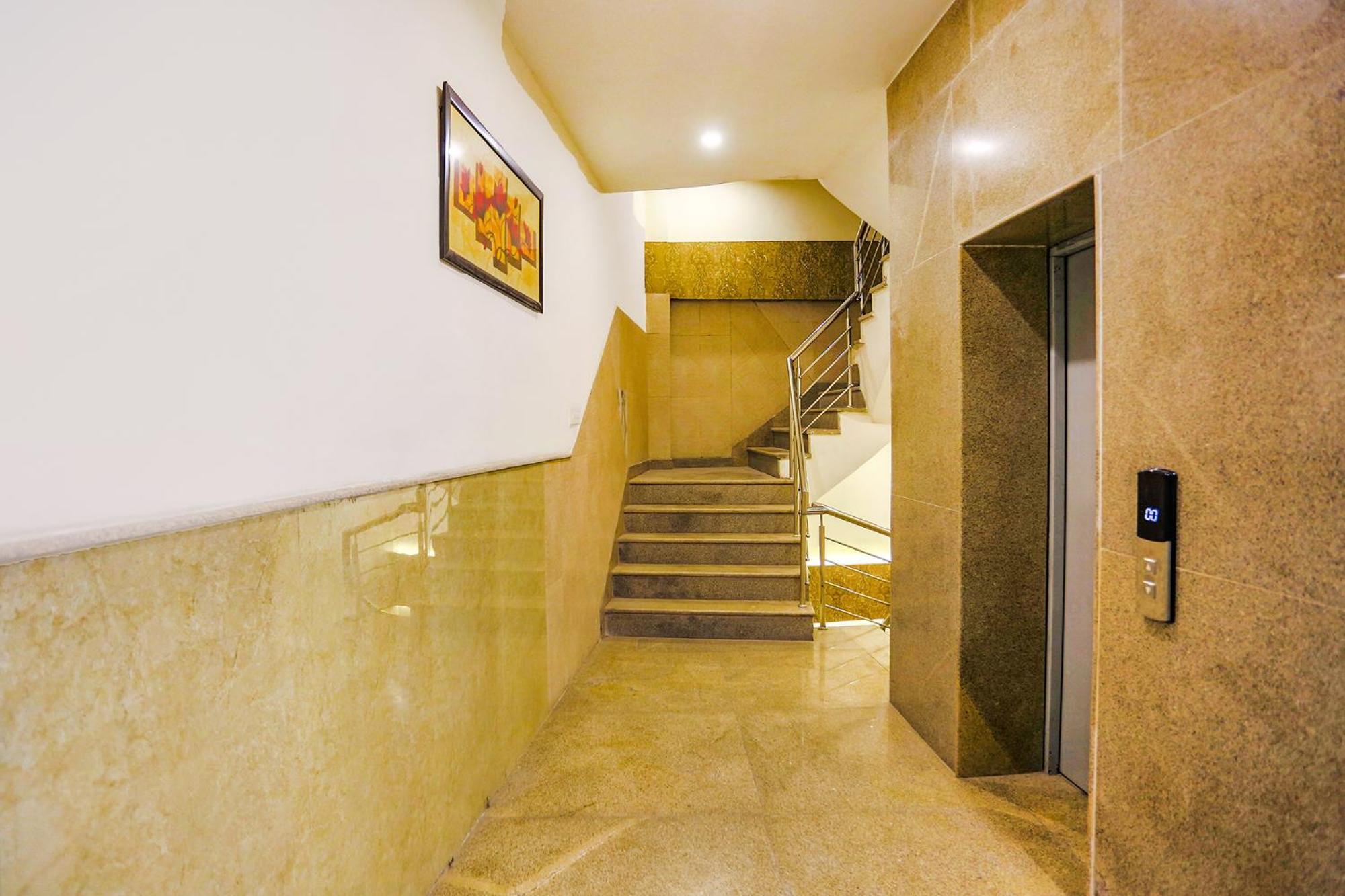 Fabhotel The Kiara 3* New Delhi