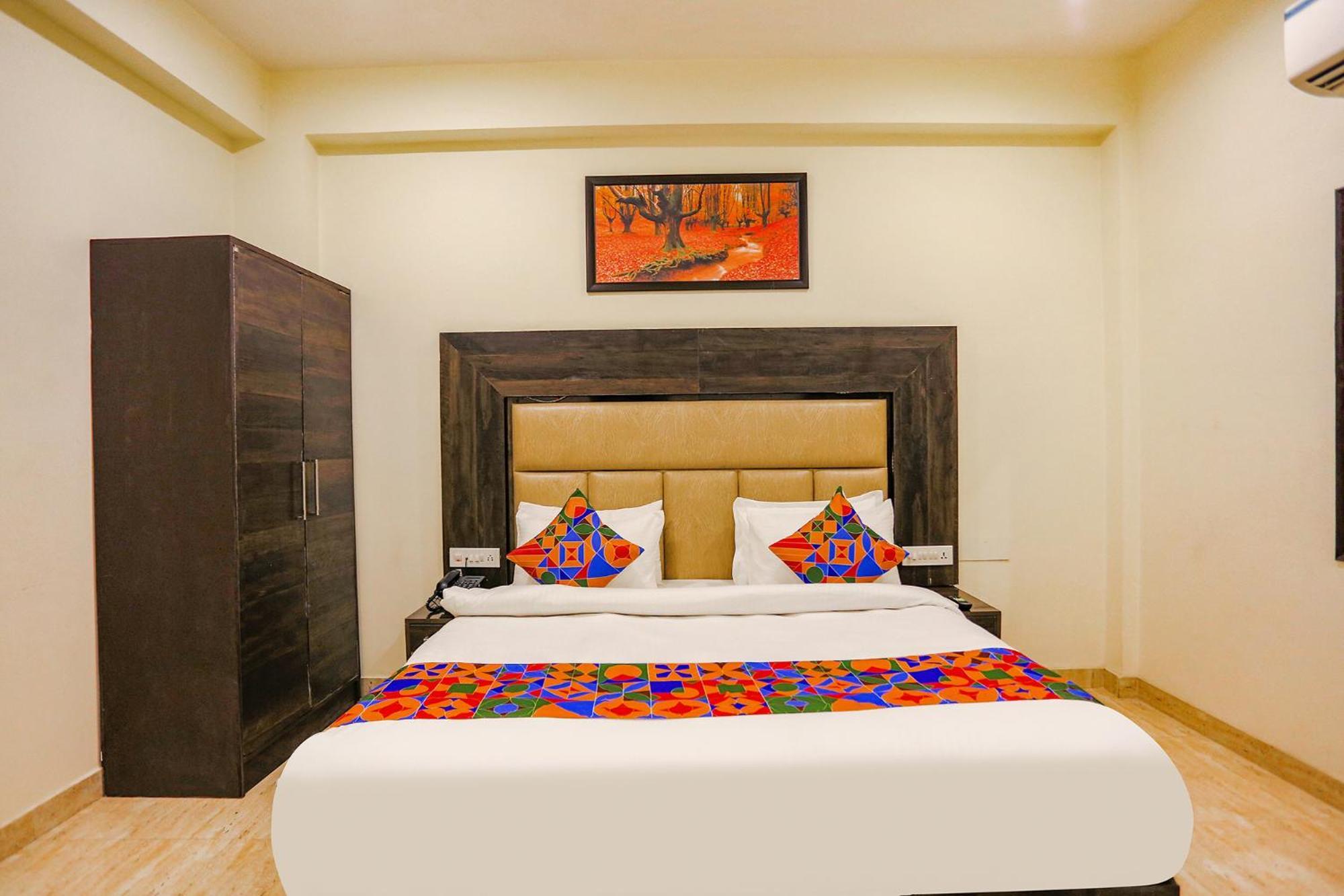 Fabhotel The Kiara 3* New Delhi