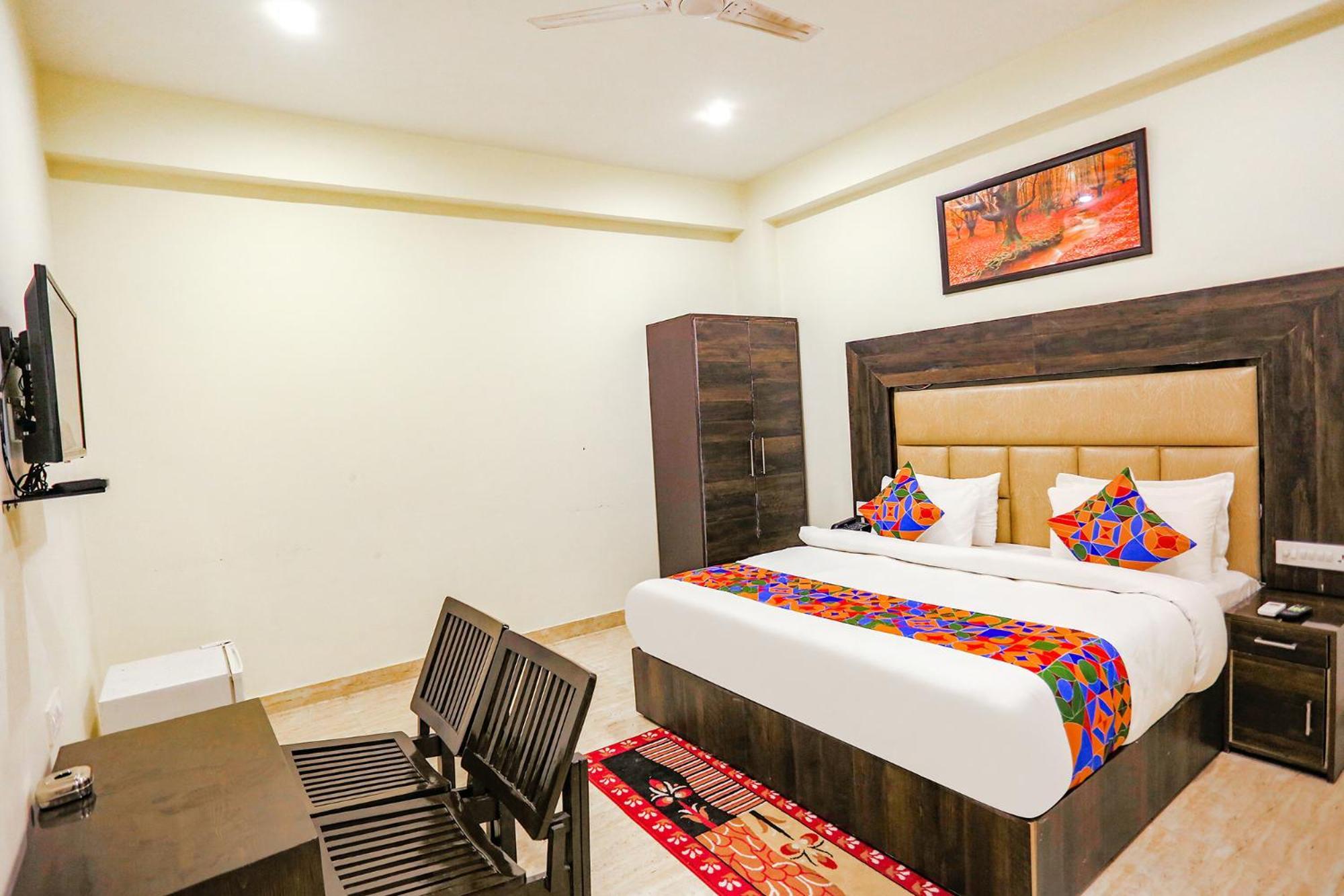 Fabhotel The Kiara Hotel
