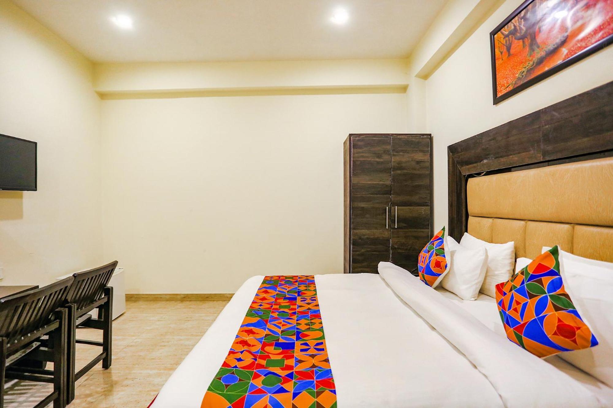 Hotel Fabhotel The Kiara