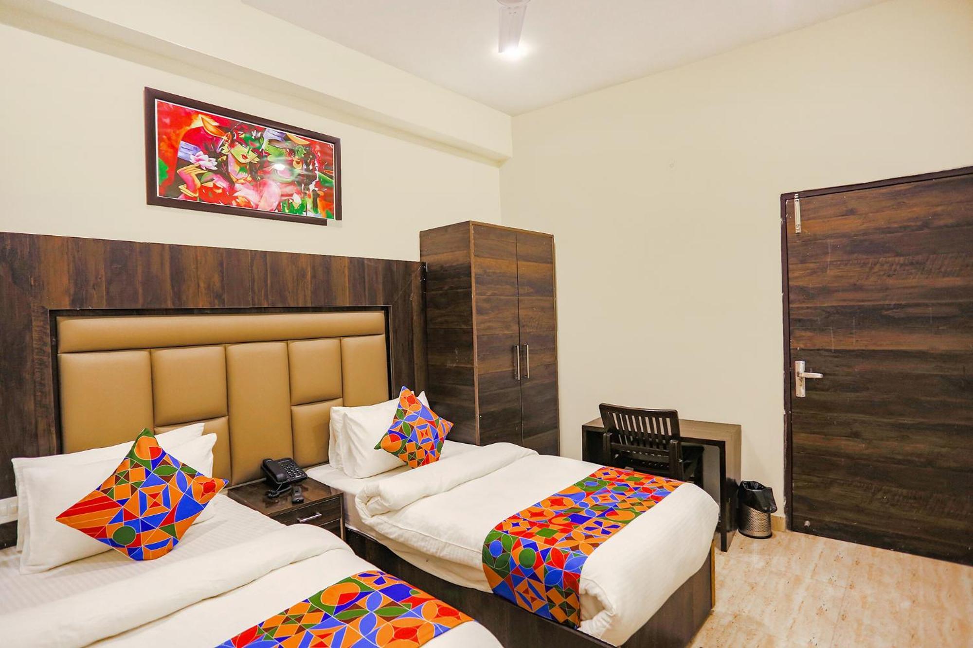 Fabhotel The Kiara 3* New Delhi