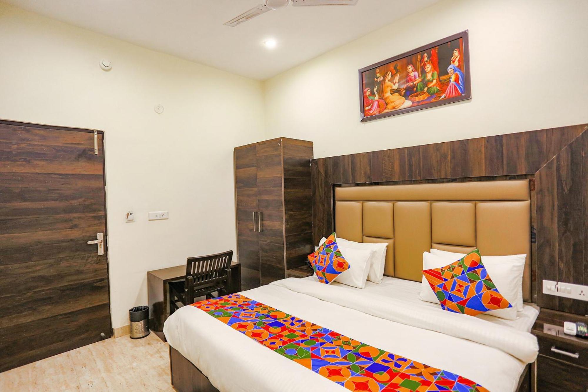 Fabhotel The Kiara